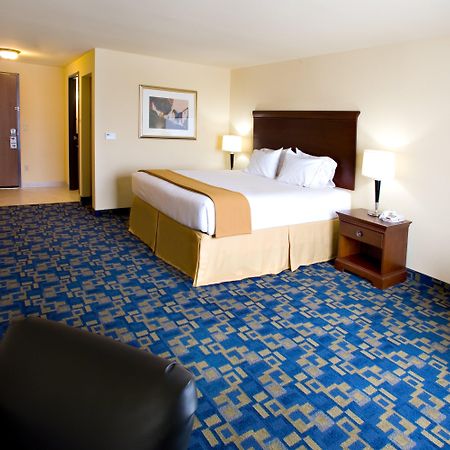 Holiday Inn Express & Suites - Jourdanton-Pleasanton By Ihg Exterior foto