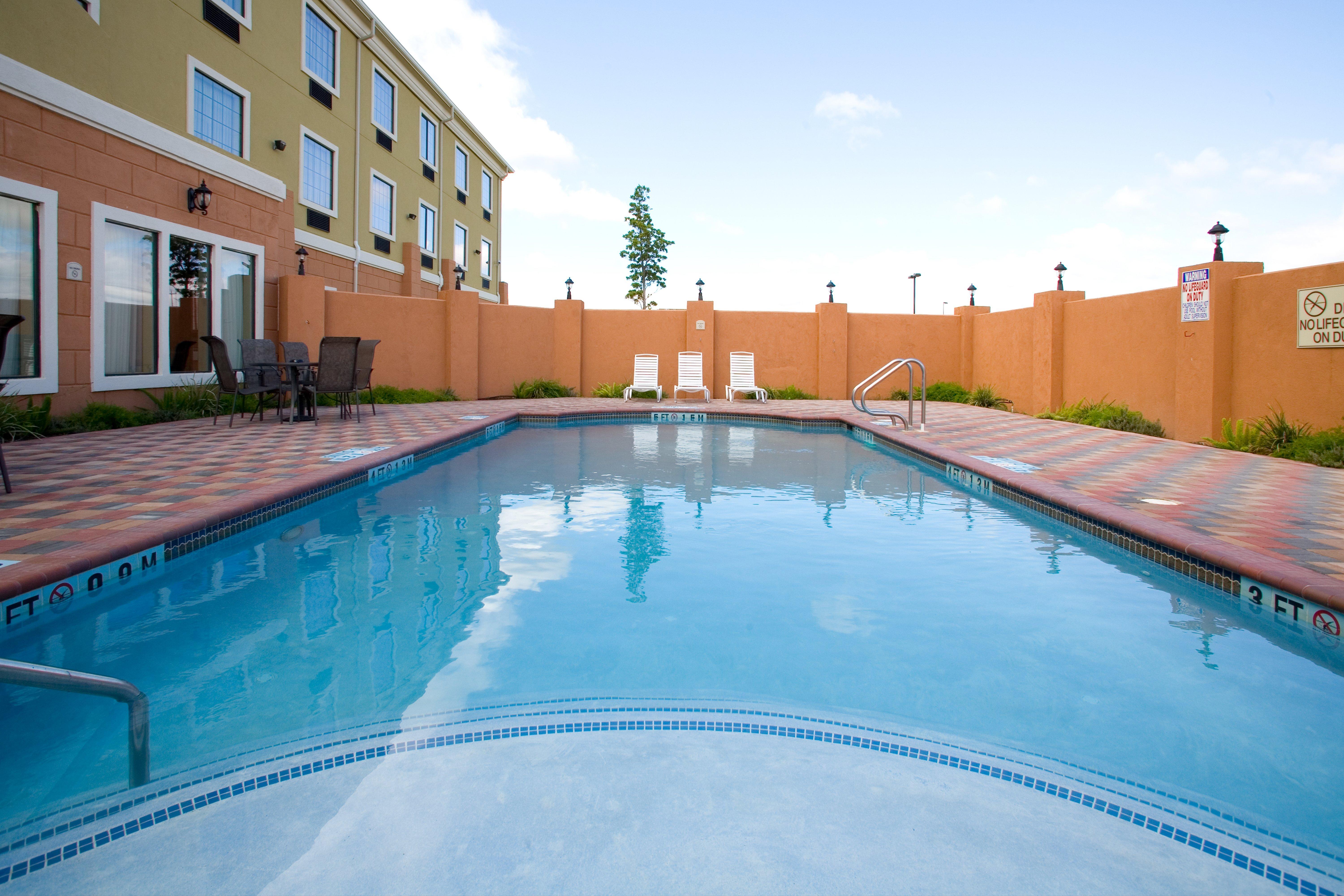 Holiday Inn Express & Suites - Jourdanton-Pleasanton By Ihg Exterior foto
