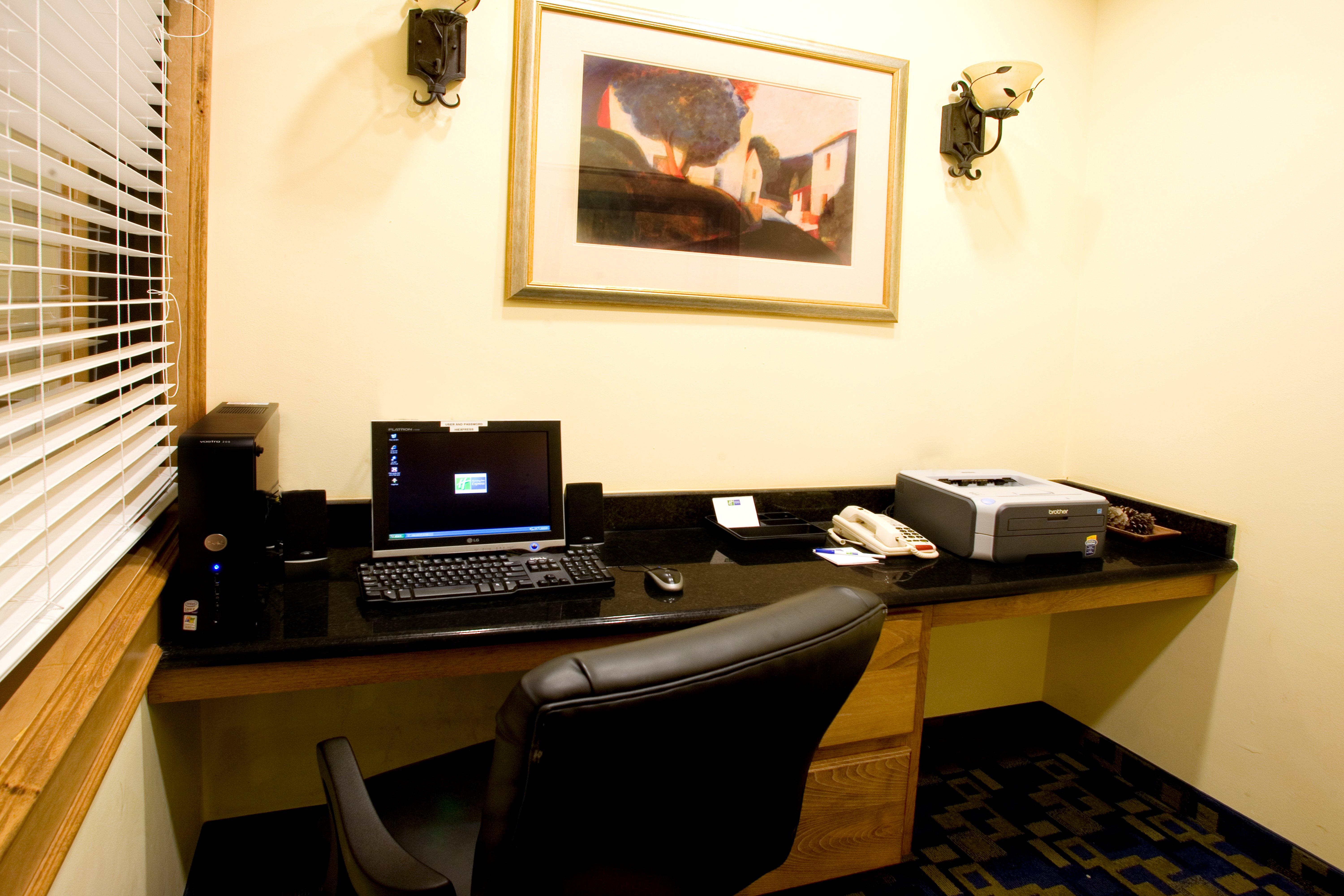 Holiday Inn Express & Suites - Jourdanton-Pleasanton By Ihg Exterior foto